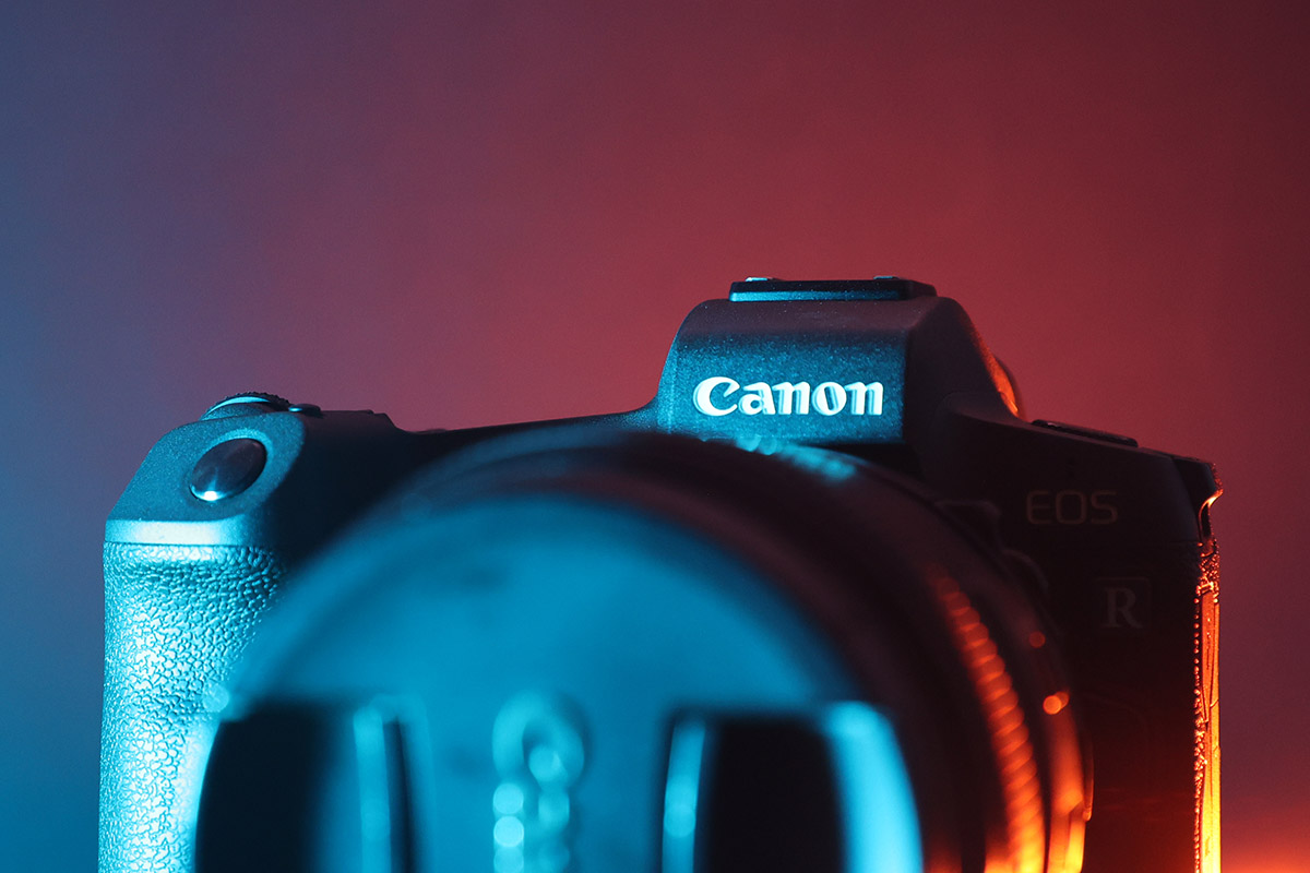 eos r vs 5d mark 4